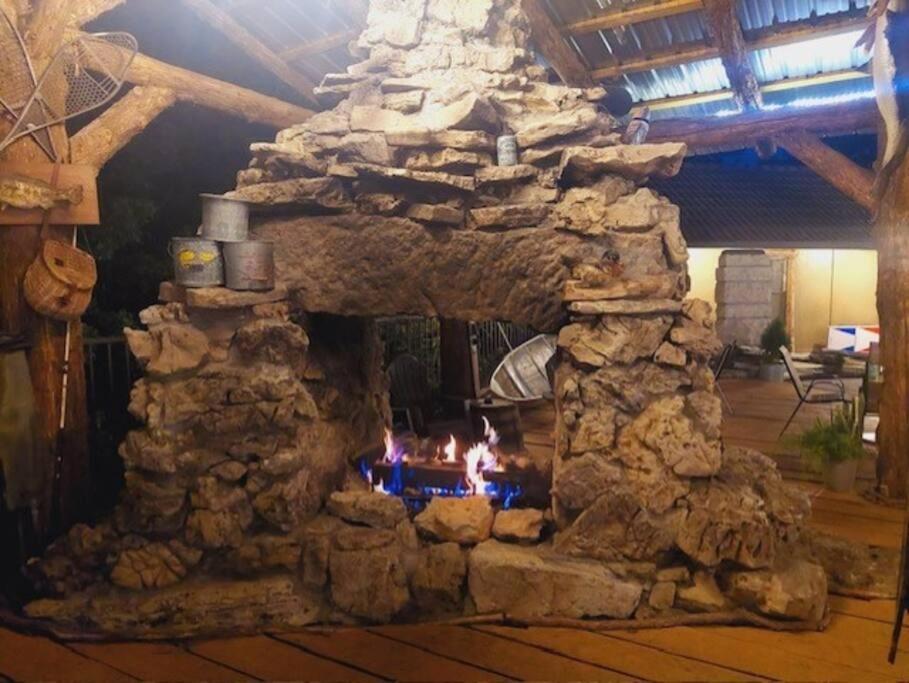 Stonegate Lodge King Bed, Wifi, 50In Tv, Fire Pit, Salt Water Pool Room # 310 Eureka Springs Exteriér fotografie