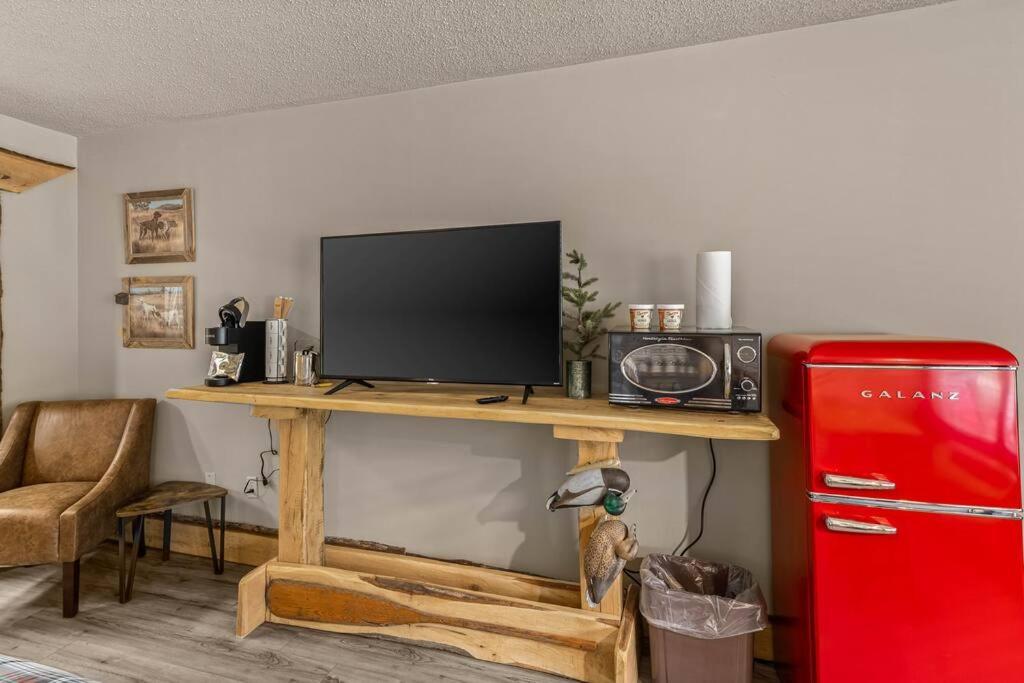 Stonegate Lodge King Bed, Wifi, 50In Tv, Fire Pit, Salt Water Pool Room # 310 Eureka Springs Exteriér fotografie